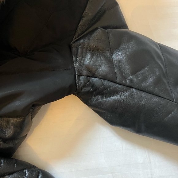 Danier Down Jacket - Picture 12 of 12
